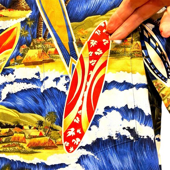 Vtg HILO HATTIE Made In USA Hawaiian Shirt Surfboards Palm Trees Men's Beachy L - Picture 3 of 7